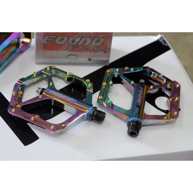 mtb pedals oil slick