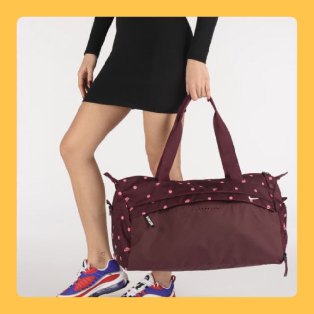 maroon nike duffel bag