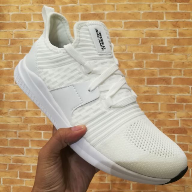 world balance white shoes