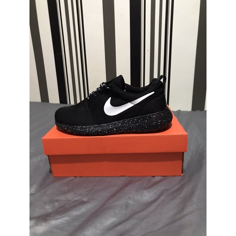 nike warehouse shoes