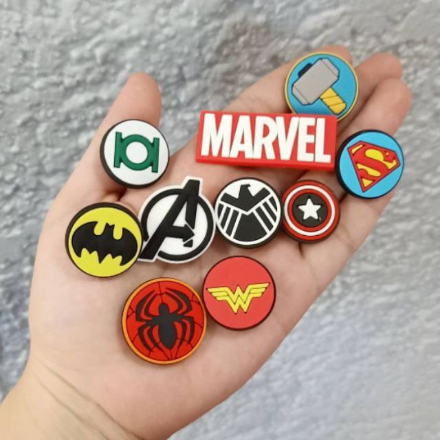 crocs charms marvel