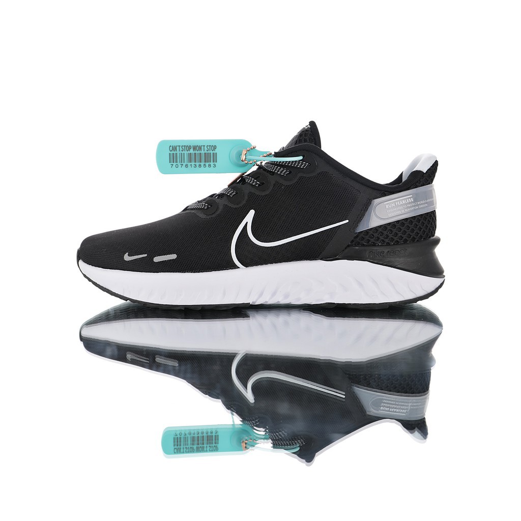 nike legend react aqua