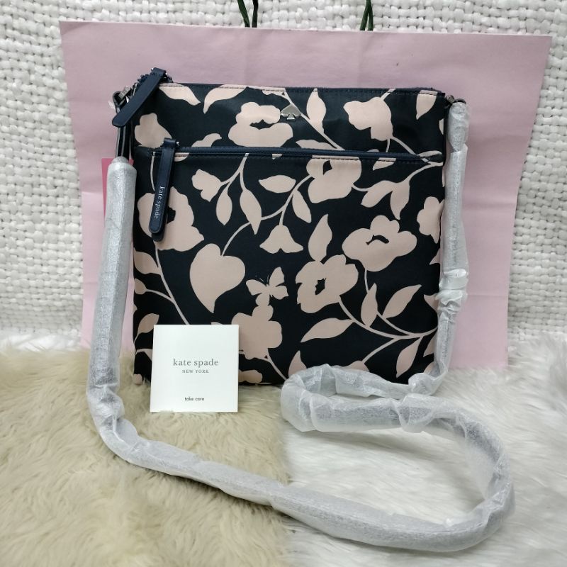 KATE SPADE FLAT NYLON CROSSBODY BAG IN JAE GARDEN VINE Shopee Philippines