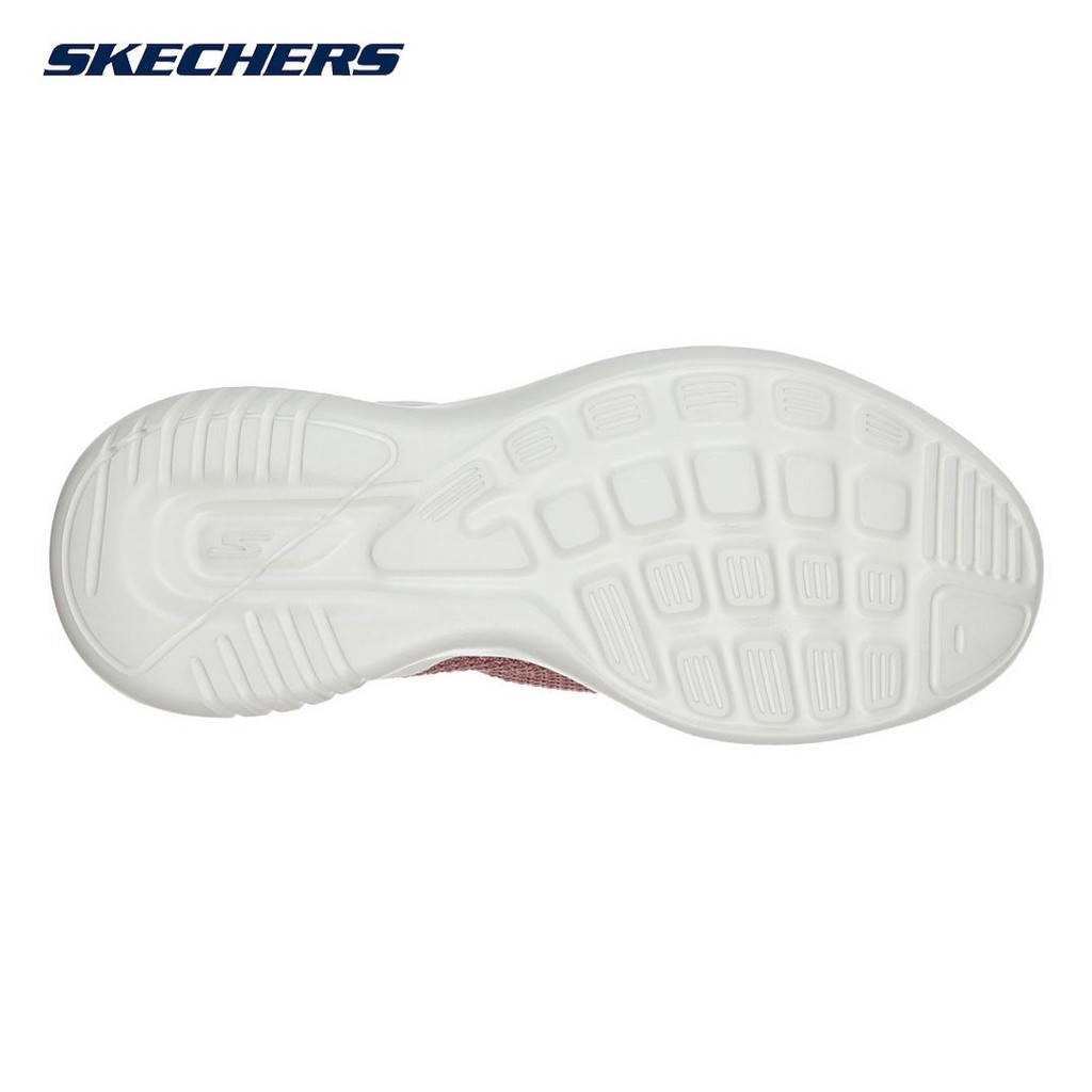 16049 skechers