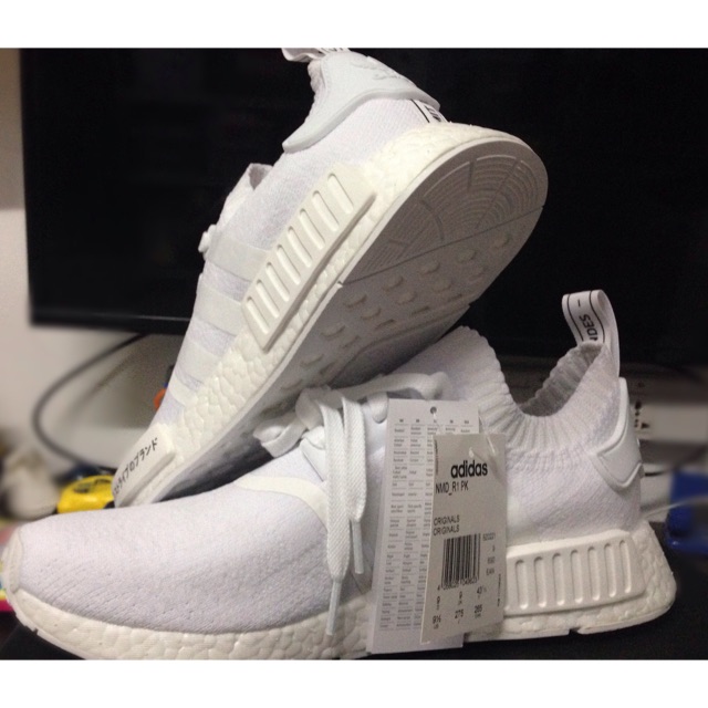 white adidas nmd triple white