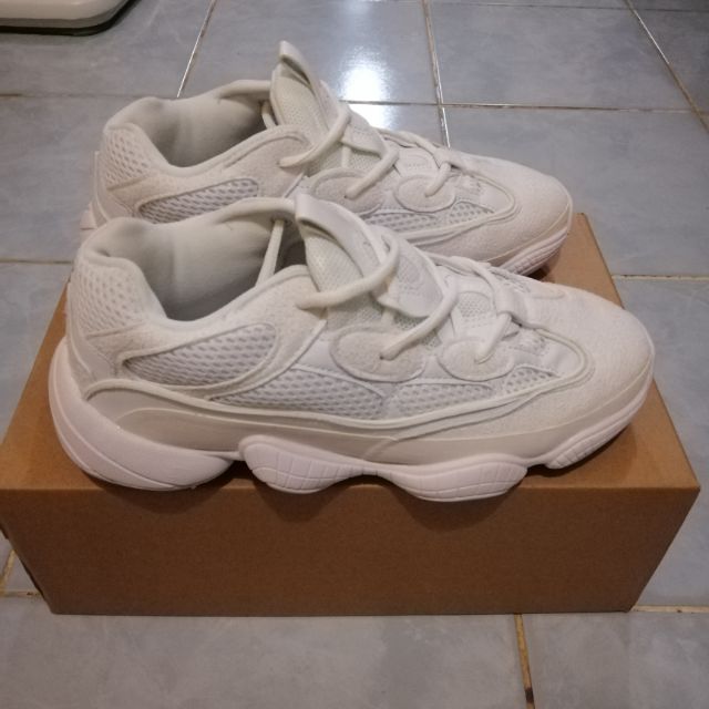 Yeezy 500 Buy or Sell Clothing in Ontario Kijiji Classifieds