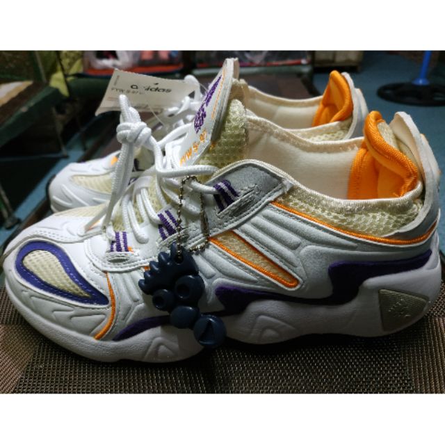 adidas torsion 97