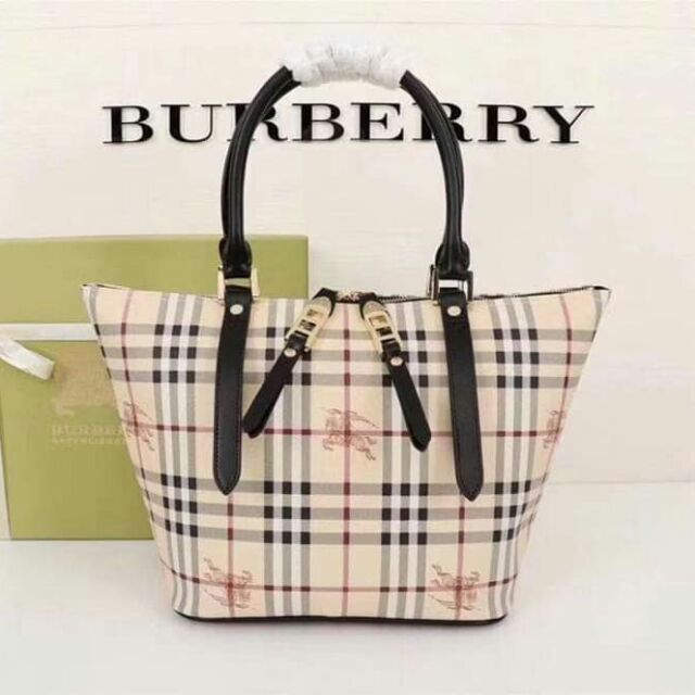 burberry tote price