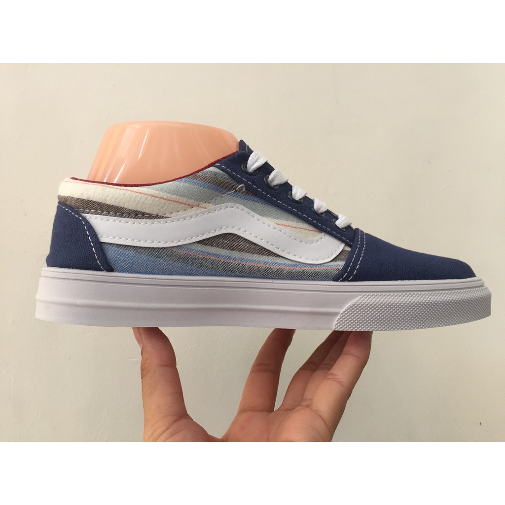 canvas casual shoes