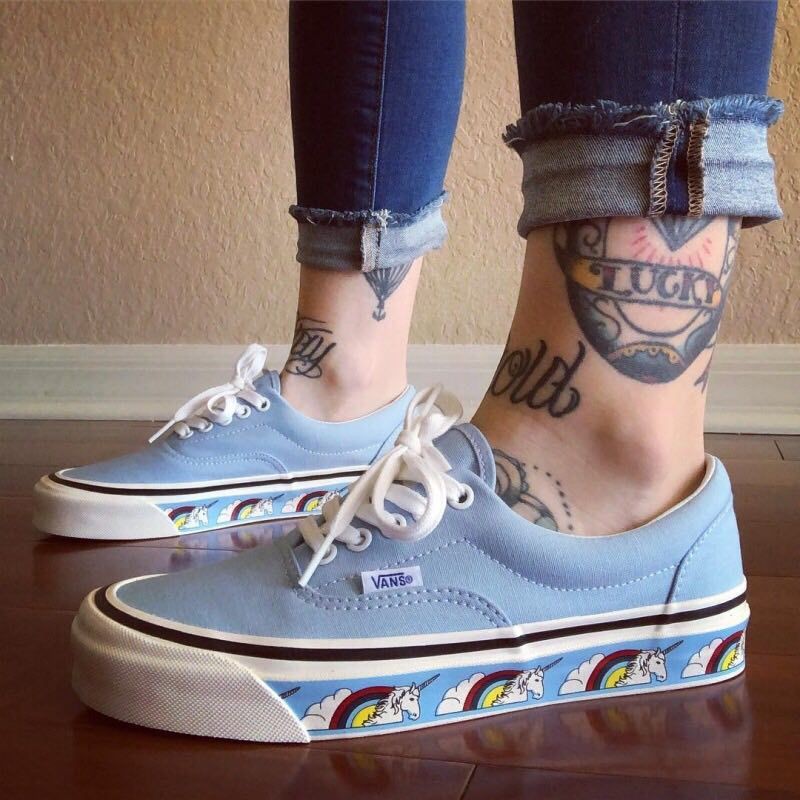 vans era rainbow