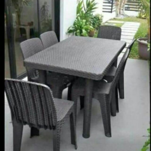 table chair set plastic