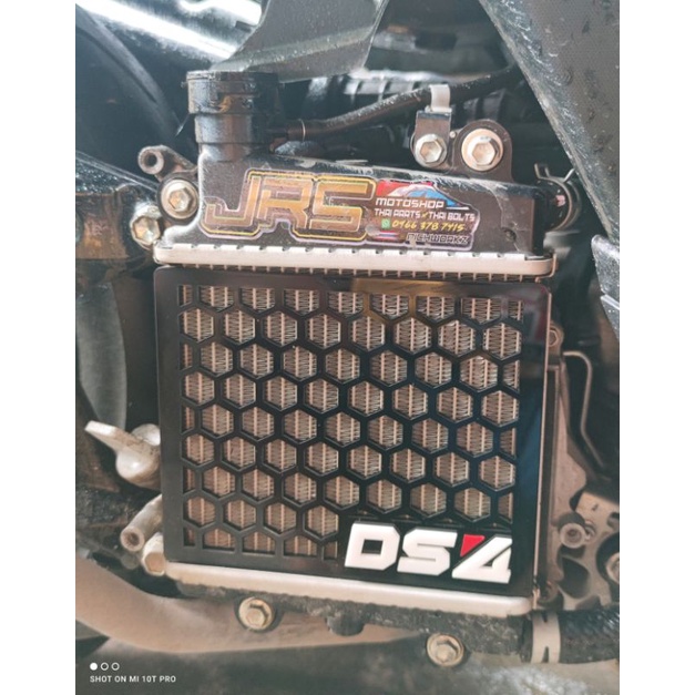 DS4 radiator cover for NMAX V1/V2, AEROX V1/V2, MXI, CLICK/ADV/PCX ,EMBOSSED DS4 LOGO, BLACK/CLEAR