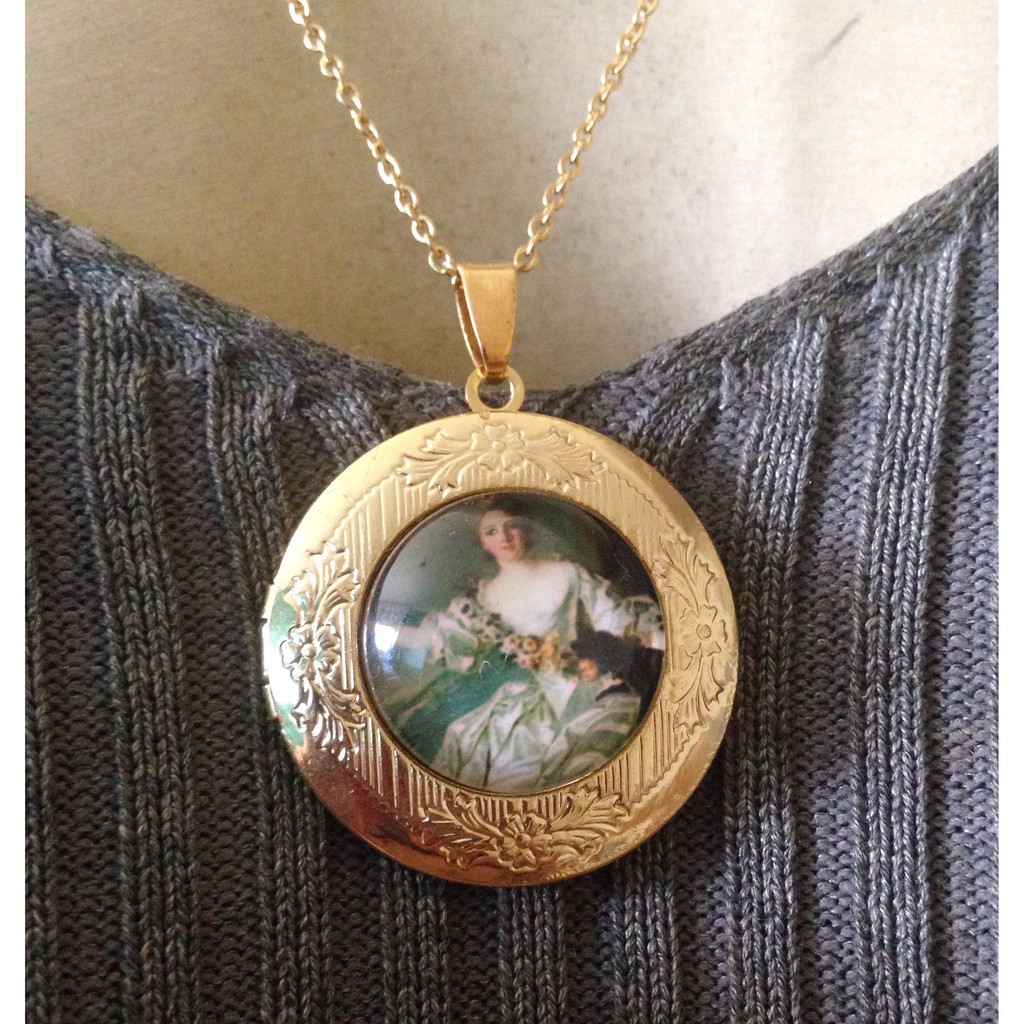 long chain with locket for jeans