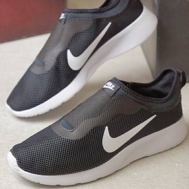 nike tanjun slip