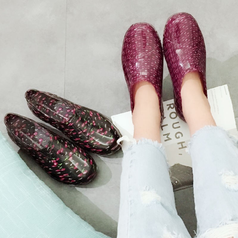 women's slip on rain shoes