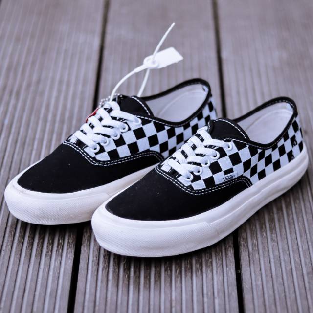 best selling men's sneakers