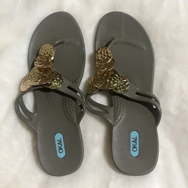 okab flip flops