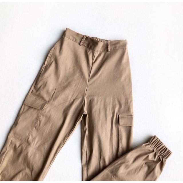 khaki jogger pants with belt loops