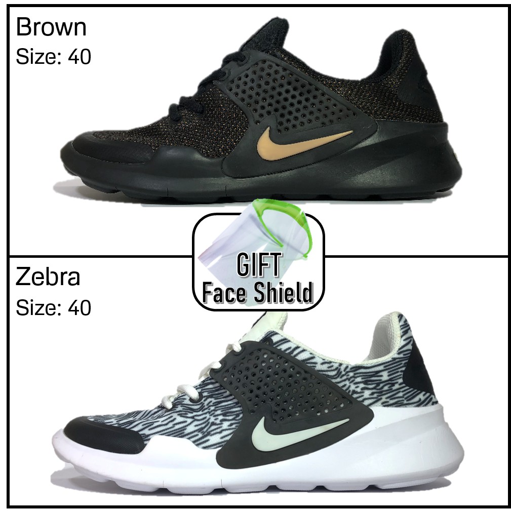 nike arrowz 39