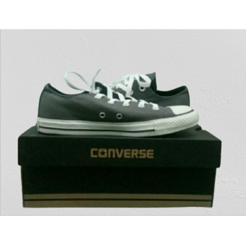 authentic chuck taylors