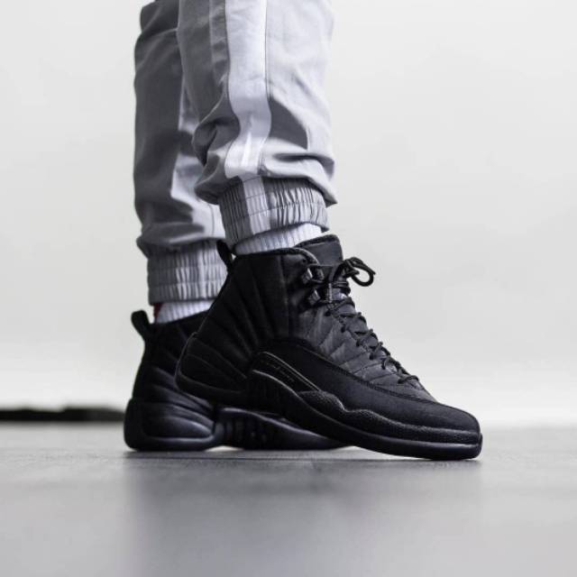 air jordan 12 triple black