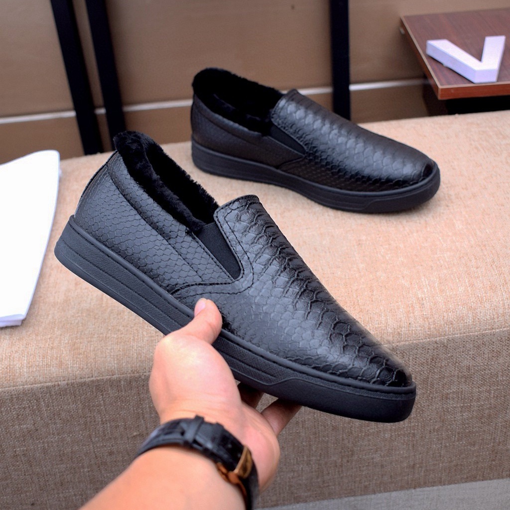 no shoes✱▽▽Prada/Prada men s shoes leather low-cut leather shoes hair  one-piece shoes fashion wool | Shopee Philippines