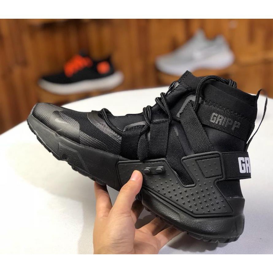 air huarache gripp triple black