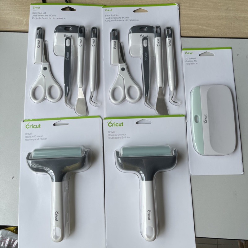 Cricut Basic Tools Set, Cricut Brayer, Cricut Scraper XL, Cricut Ultra