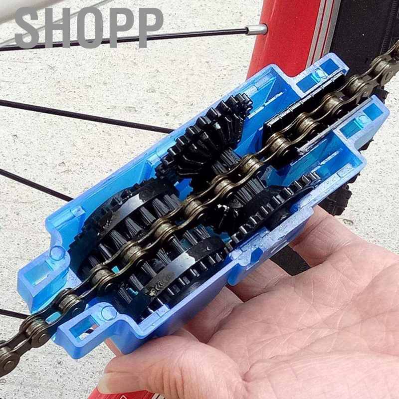 chain cleaning tool