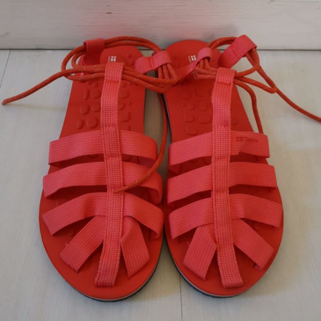 urban outfitters tretorn