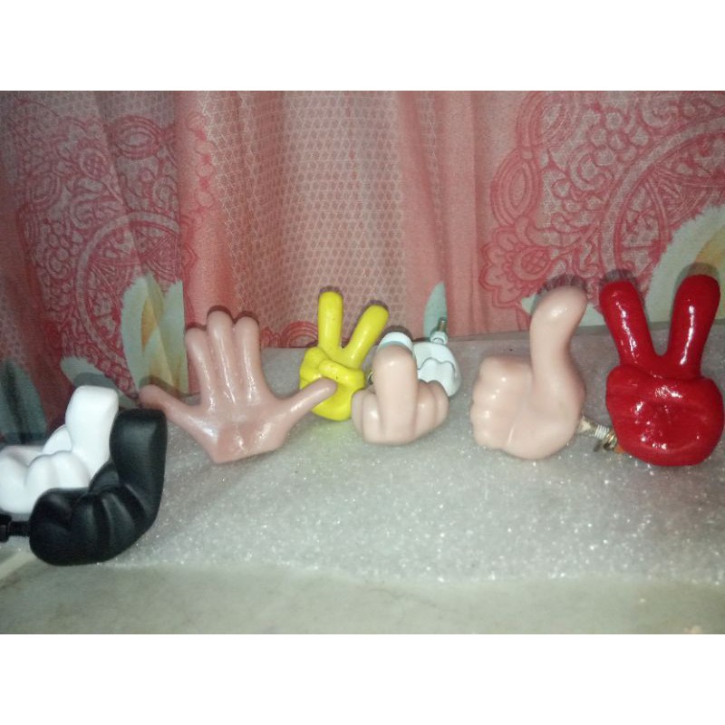 Plate Bolts, Dirty Finger, Thumbs Up, DU30, Triskelion — view 4