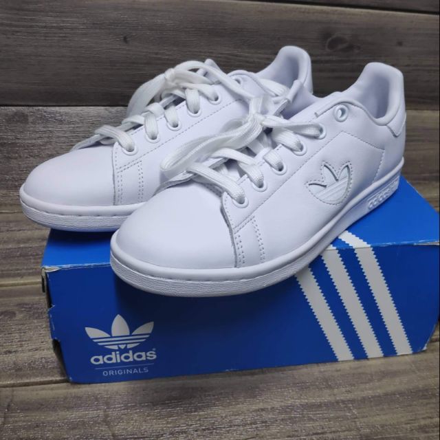 stan smith trefoil white