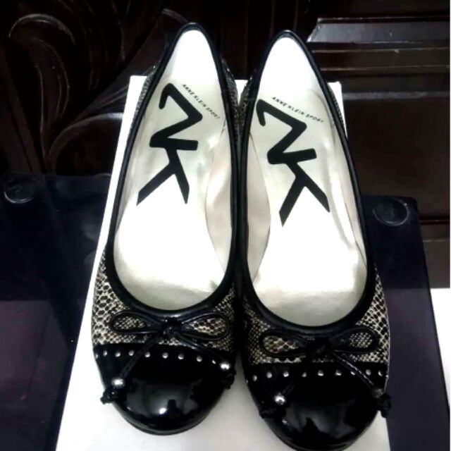 anne klein snakeskin shoes