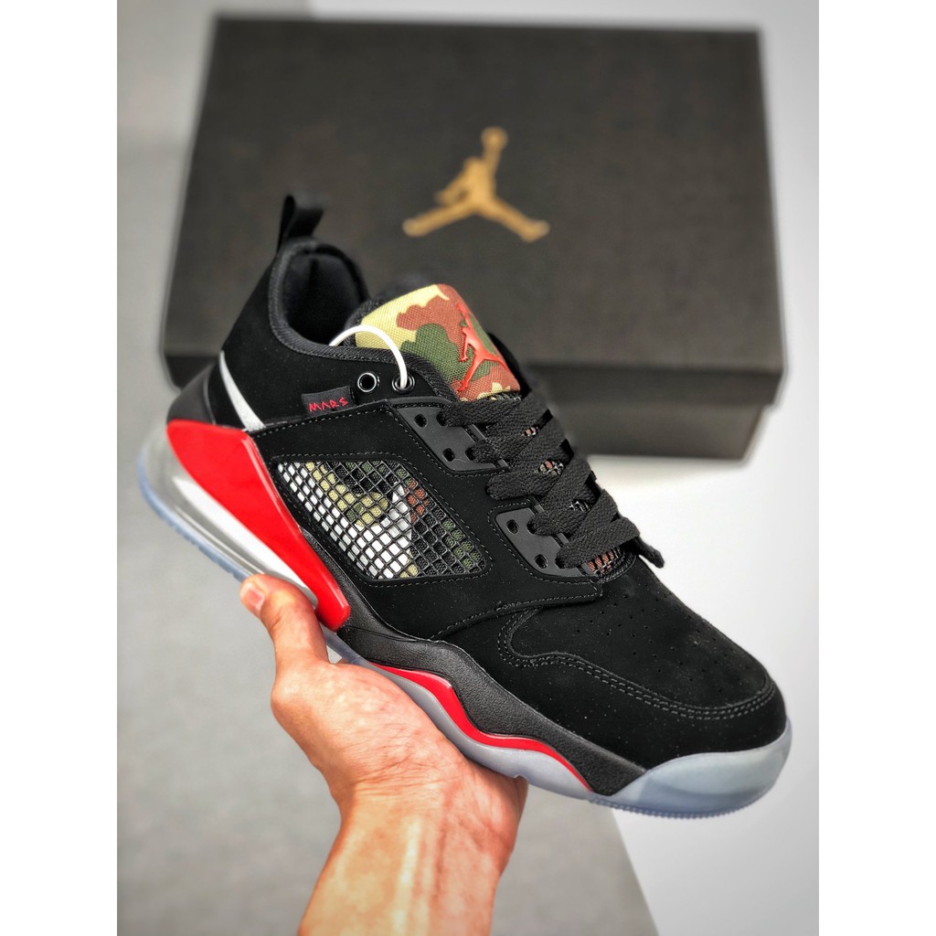 nike air jordan mars 270