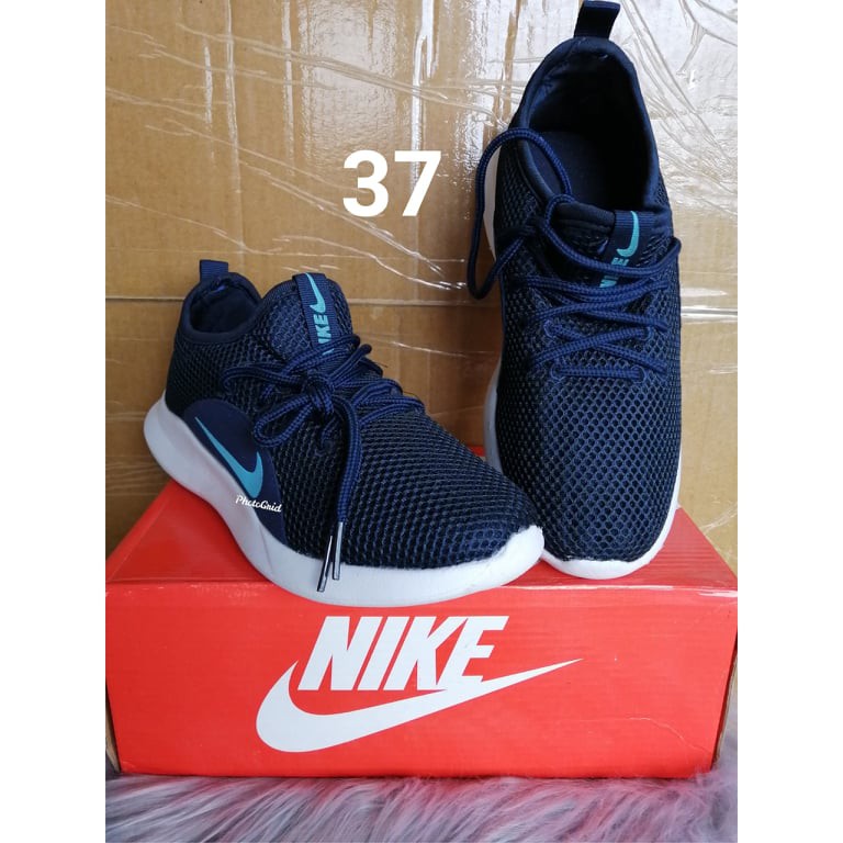 nike navy blue shoes womens