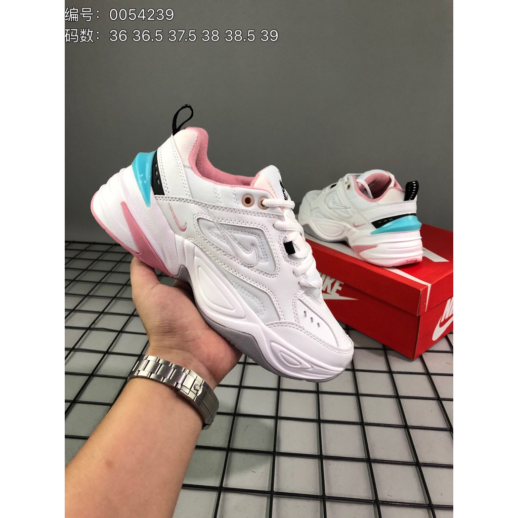 Nike air monarch non slip deals