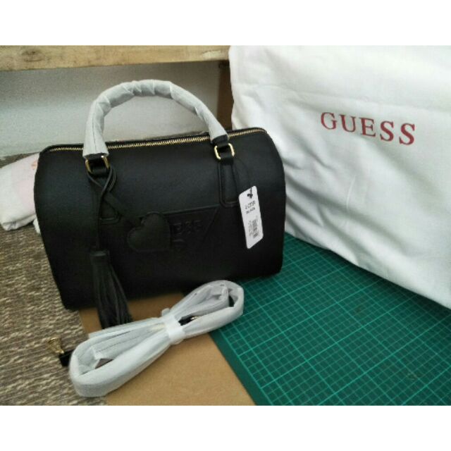 guess doctors bag price