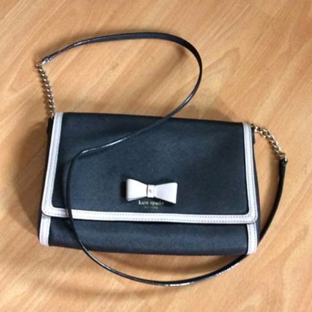 black and white kate spade purse