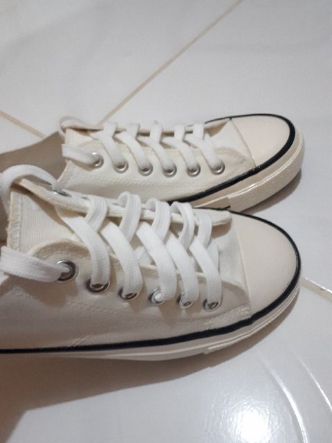 bench shoes for female