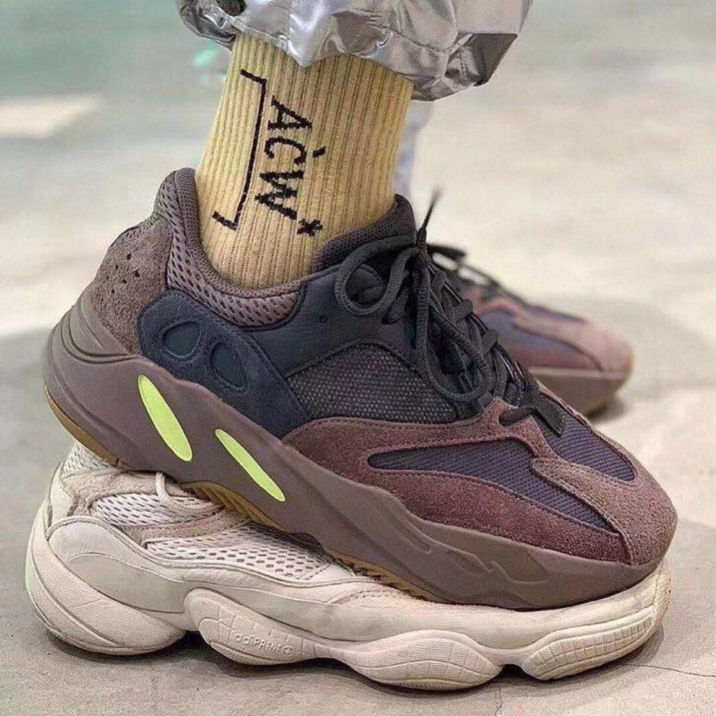 yeezy 700 shopee