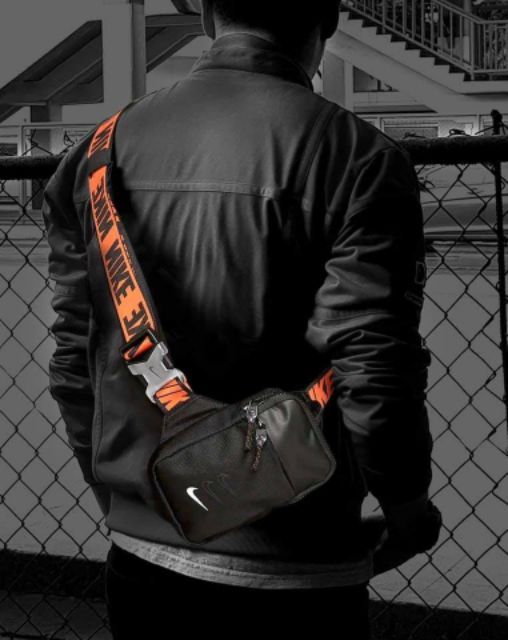 nike small hip bag