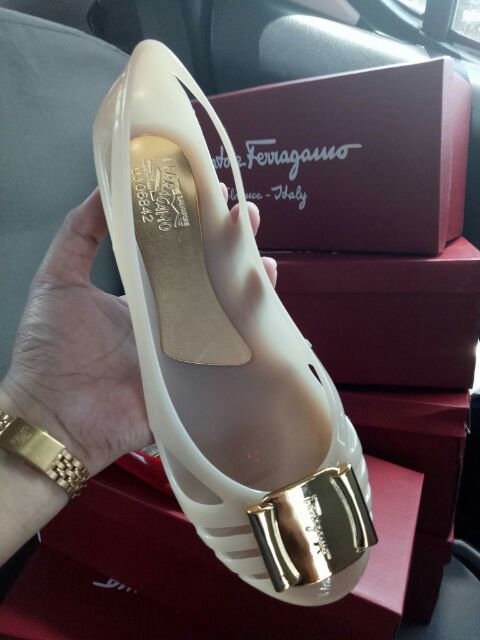 ferragamo jelly shoes fake