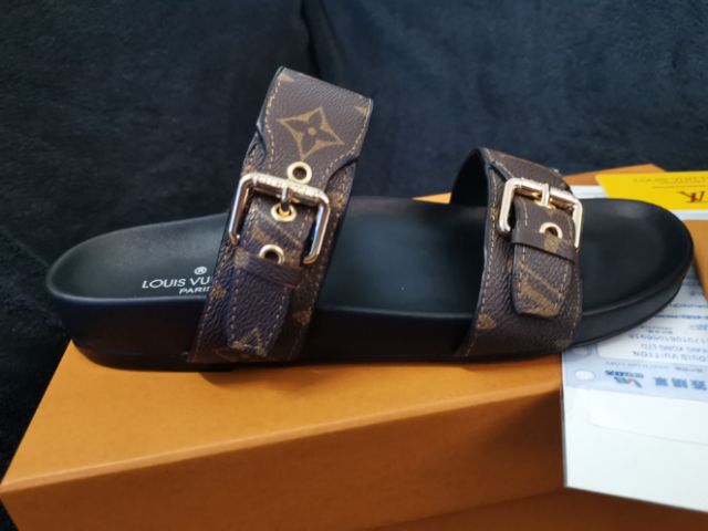 louis vuitton bom dia flat mule