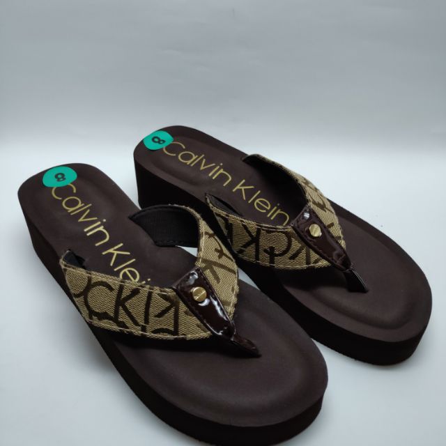 calvin klein mulan flip flops