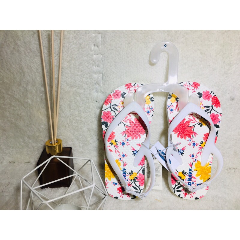 toddler size 9 flip flops