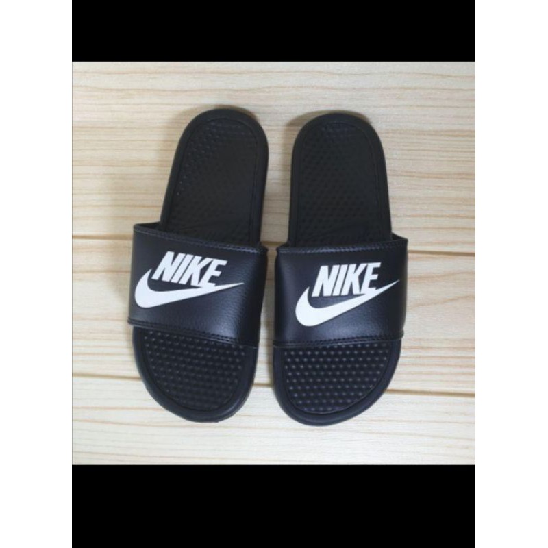 nike benassi slides black