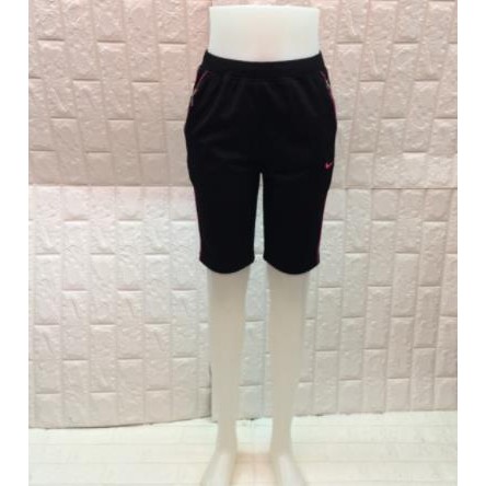 nike capri shorts