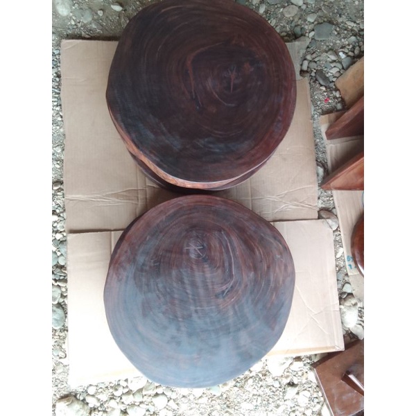 chopping board/sangkalan 2 inches thick 15 to 16inches round