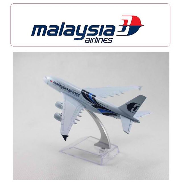 collectible airplane models