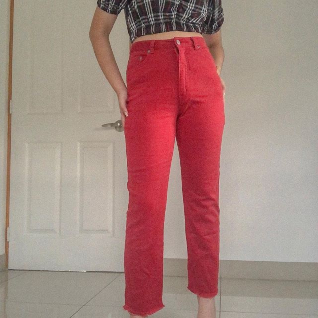 mom jeans red